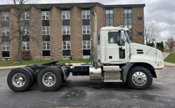 Used 2017 Mack CXU613 Day Cab in Elmhurst Illinois