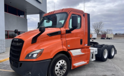 Used 2018 Freightliner CASCADIA 116 Day Cab in Council Bluffs Iowa