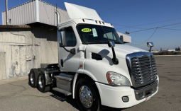 Used 2018 Freightliner Cascadia Day Cab in Fresno California