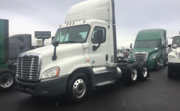 Used 2018 Freightliner Cascadia Day Cab in Pacific Washington