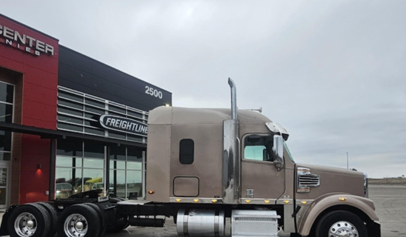 
								Used 2018 Freightliner 122SD Sleeper in Council Bluffs Iowa full									