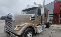 Used 2018 Freightliner 122SD Sleeper in Council Bluffs Iowa