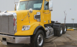 Used 2018 Freightliner 122SD Day Cab in Mattawan Míchigan