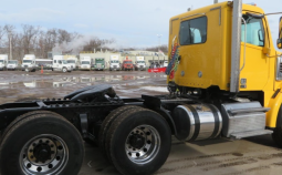 Used 2018 Freightliner 122SD Day Cab in Mattawan Míchigan