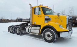 Used 2018 Freightliner 122SD Day Cab in Mattawan Míchigan