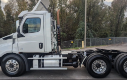 Used 2019 Freightliner Cascadia 125 Day Cab in Birmingham Alabama
