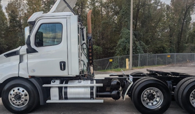 
								Used 2019 Freightliner Cascadia 125 Day Cab in Birmingham Alabama full									