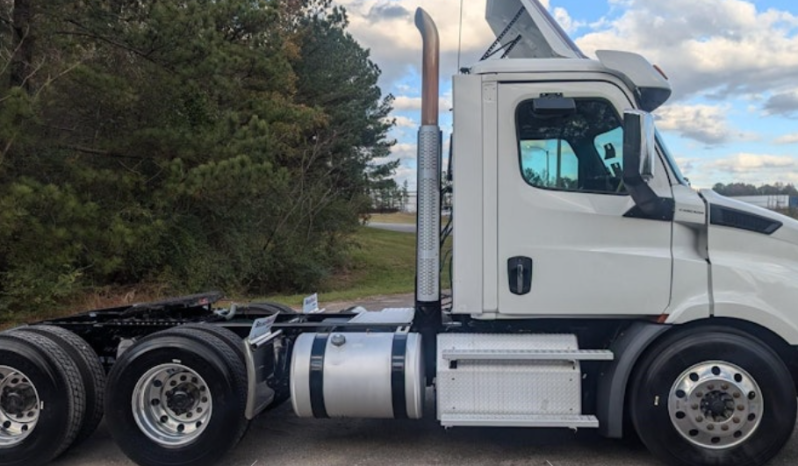 
								Used 2019 Freightliner Cascadia 125 Day Cab in Birmingham Alabama full									