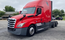 Used 2020 Freightliner Cascadia 126 Sleeper in Greensboro North Carolina
