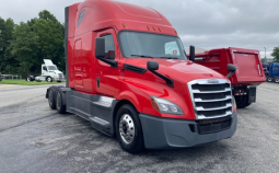 Used 2020 Freightliner Cascadia 126 Sleeper in Greensboro North Carolina