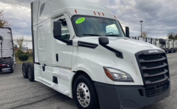 Used 2020 Freightliner Cascadia 126 Sleeper in Greensboro North Carolina