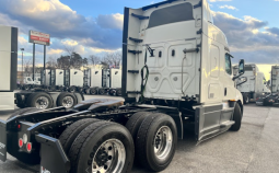 Used 2020 Freightliner CASCADIA 116 Sleeper in Greensboro North Carolina