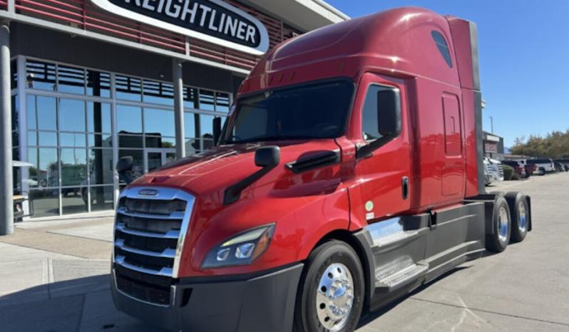
								Used 2020 Freightliner Cascadia 126SLP Sleeper in Tolleson Arizona full									