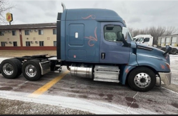 Used 2020 Freightliner Cascadia 126 Sleeper in Council Bluffs Iowa