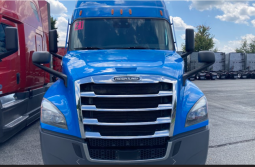 Used 2021 Freightliner Cascadia 126 Sleeper in Greensboro North Carolina