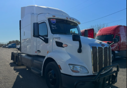 Used 2018 Peterbilt 579 Sleeper in Von Ormy Texas