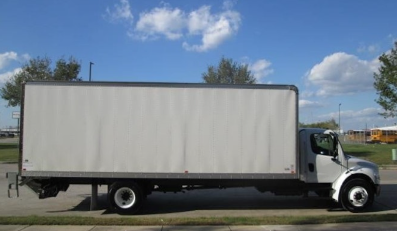 
								Used 2023 Freightliner BUSINESS CLASS M2 106 Box Truck in Houston Texas full									