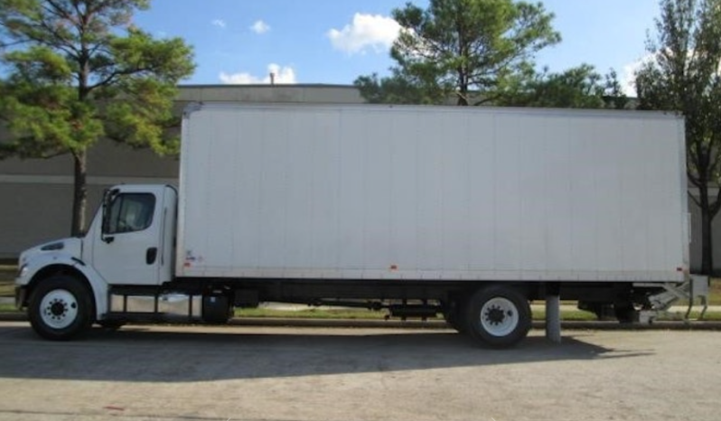 
								Used 2023 Freightliner BUSINESS CLASS M2 106 Box Truck in Houston Texas full									