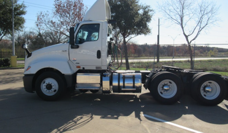 
								Used 2024 International LT625 Day Cab in Tulsa oklahoma full									