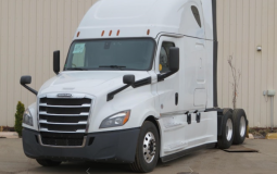 Used 2018 Freightliner Cascadia 126 Sleeper in Mattawan Míchigan