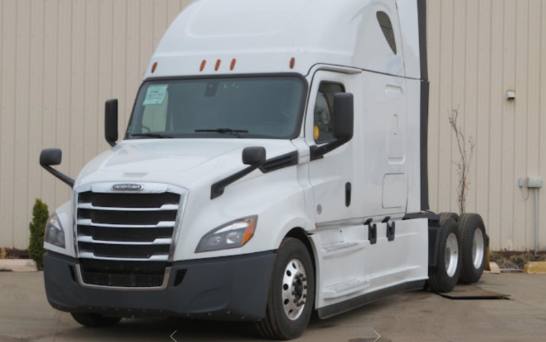 
								Used 2018 Freightliner Cascadia 126 Sleeper in Mattawan Míchigan full									