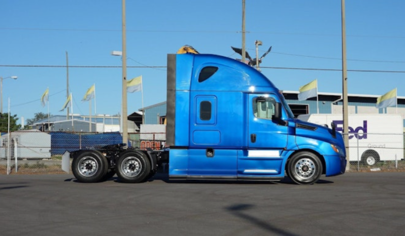 
								Used 2020 Freightliner Cascadia 126 Sleeper in Tampa Florida full									