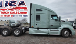 Used 2022 Kenworth T680 Sleeper in Bakersfield California