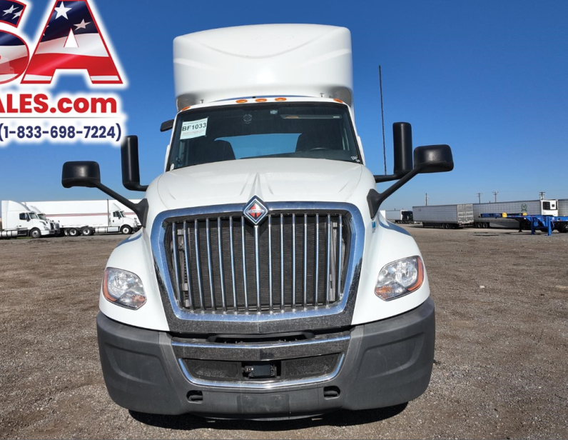 
								Used 2020 International LT Sleeper in Bakersfield California full									