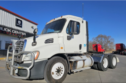 Used 2014 Freightliner Cascadia 113 Day Cab in Council Bluffs Iowa