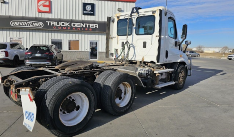 
								Used 2014 Freightliner Cascadia 113 Day Cab in Council Bluffs Iowa full									