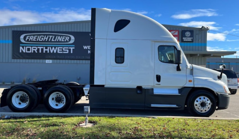 
								Used 2018 Freightliner Cascadia Sleeper in Pacific Washington full									