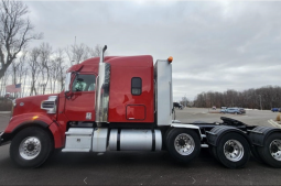 Used 2019 Freightliner CORONADO Sleeper in Council Bluffs Iowa