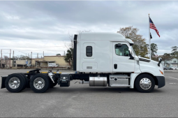 Used 2019 Freightliner Cascadia 126 Sleeper in Jacksonville Florida