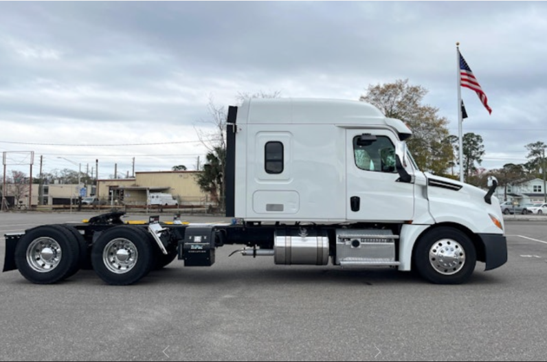 
								Used 2019 Freightliner Cascadia 126 Sleeper in Jacksonville Florida full									