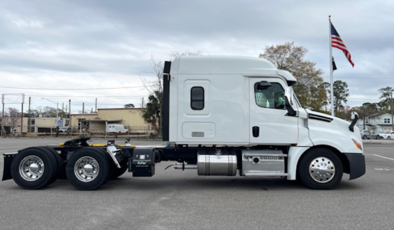 
								Used 2019 Freightliner Cascadia 126 Sleeper in Jacksonville Florida full									