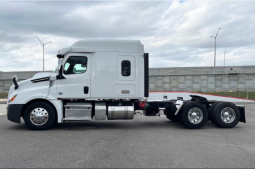 Used 2019 Freightliner Cascadia 126 Sleeper in Jacksonville Florida