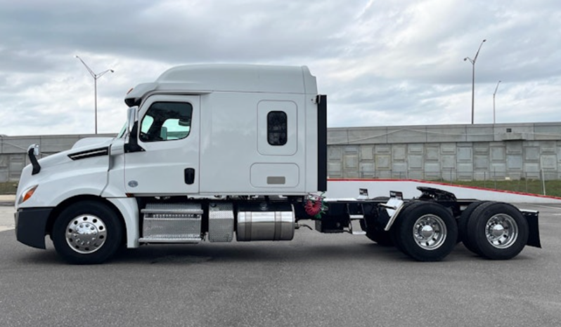 
								Used 2019 Freightliner Cascadia 126 Sleeper in Jacksonville Florida full									