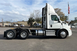 Used 2019 Freightliner CASCADIA 116 Day Cab in Jacksonville Florida