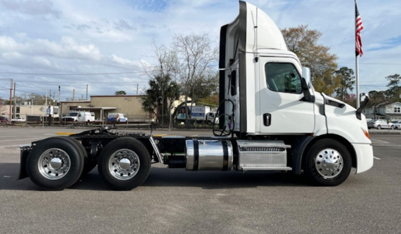 
								Used 2019 Freightliner CASCADIA 116 Day Cab in Jacksonville Florida full									