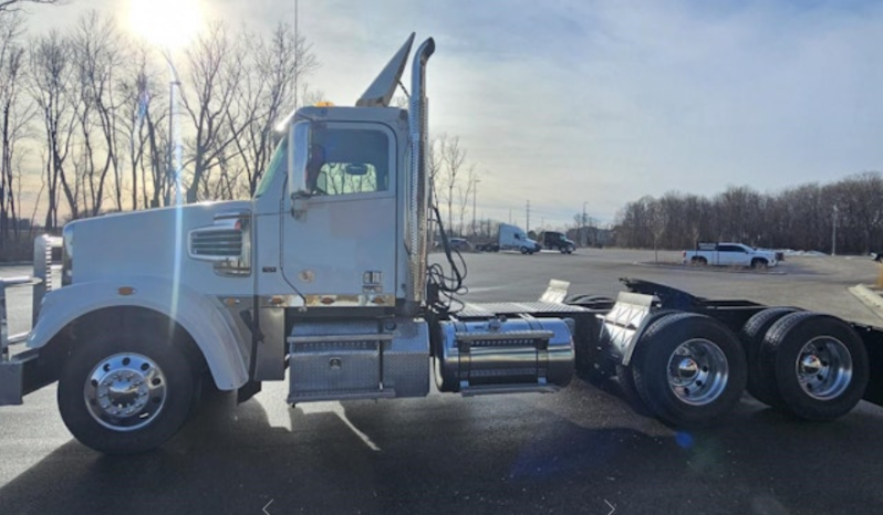 
								Used 2019 Freightliner 122SD Day Cab in Council Bluffs Iowa full									