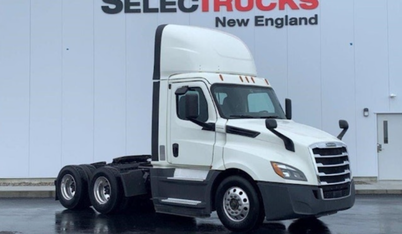 
								Used 2019 Freightliner Cascadia 126 Day Cab in Shrewsbury Massachusetts full									