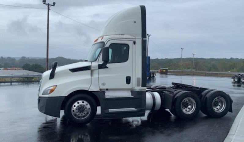 
								Used 2019 Freightliner Cascadia 126 Day Cab in Shrewsbury Massachusetts full									