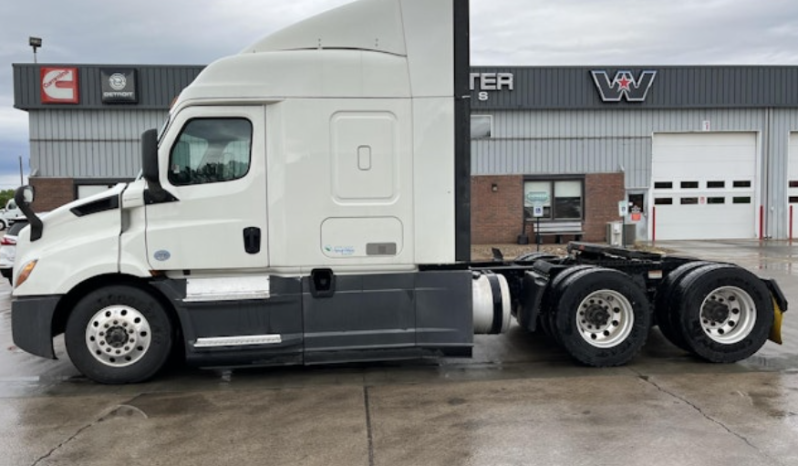 
								Used 2019 Freightliner CASCADIA 116 Sleeper in Council Bluffs Iowa full									