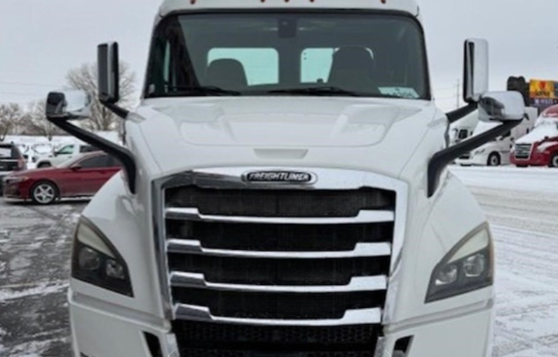 
								Used 2019 Freightliner CASCADIA 116 Day Cab in Council Bluffs Iowa full									
