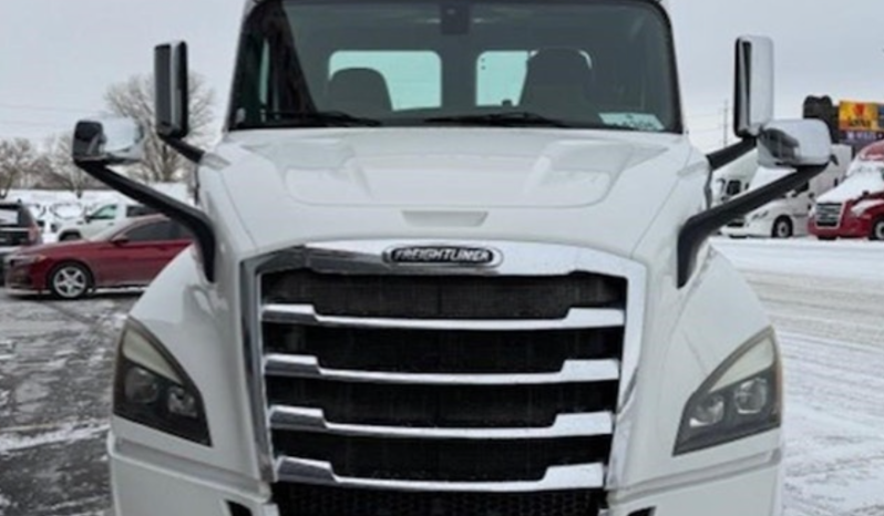 
								Used 2019 Freightliner CASCADIA 116 Day Cab in Council Bluffs Iowa full									