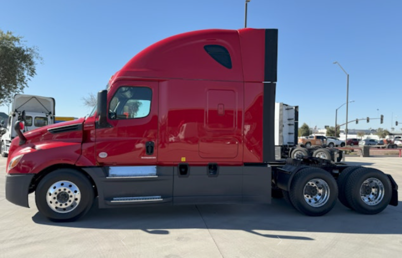 
								Used 2020 Freightliner Cascadia 126SLP Sleeper in Tolleson Arizona full									