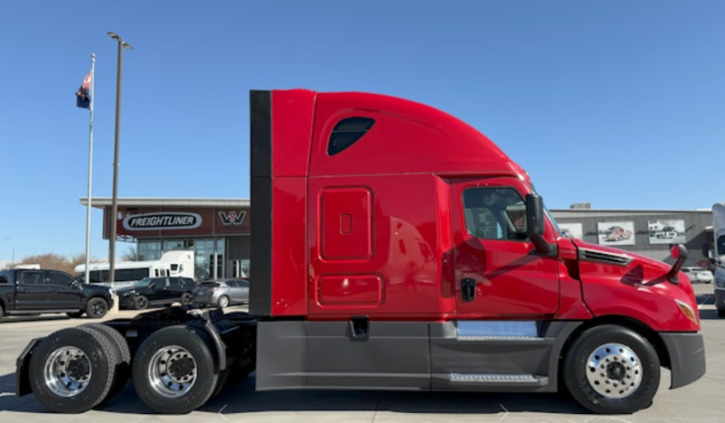
								Used 2020 Freightliner Cascadia 126SLP Sleeper in Tolleson Arizona full									