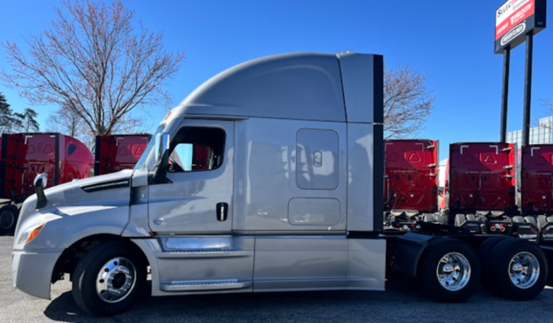 
								Used 2020 Freightliner Cascadia 126SLP Sleeper in Greensboro North Carolina full									