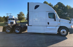 Used 2020 Freightliner Cascadia 125 Sleeper in Greensboro North Carolina