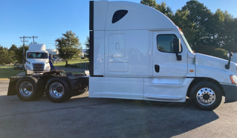 
								Used 2020 Freightliner Cascadia 125 Sleeper in Greensboro North Carolina full									